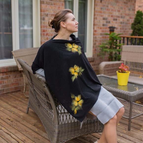 Black Poncho - Picture 6 of 6